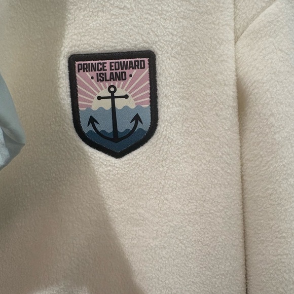 Elegant Two-Tone quarter zip fleece Sweater - Picture 3 of 7